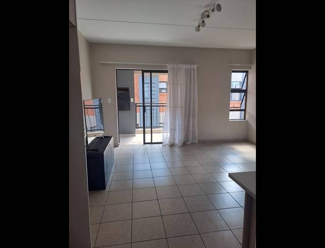 3 BEDROOM PROPERTY TO RENT IN BIRCH ACRES